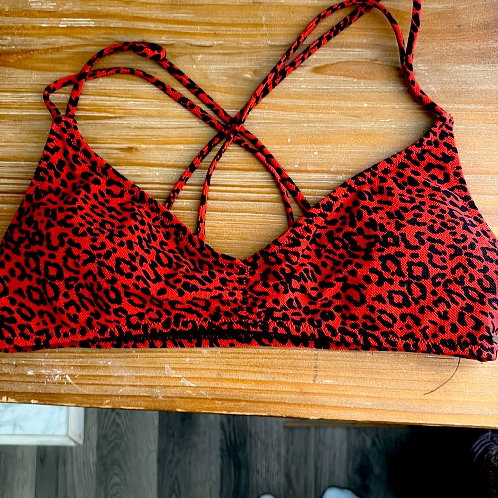 Volcom swim top ❤️